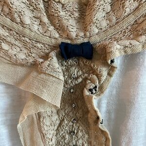 ♥️ Magnolia Pearl Cotton & Lace Jabot Tee